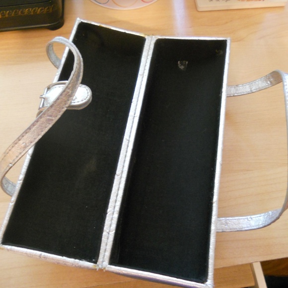 Hand bag - Picture 3 of 3